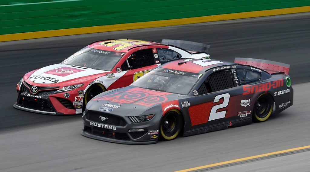 Brad Keselowski and Christopher Bell racing at Kentucky Speedway 2020