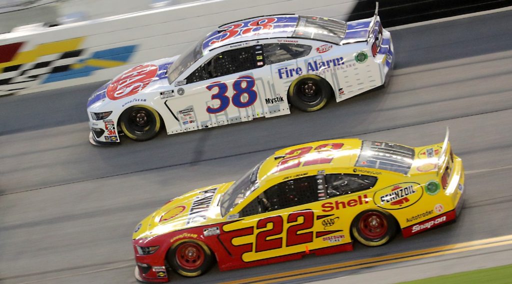 38 and 22 Nemechek and Logano racing at Daytona