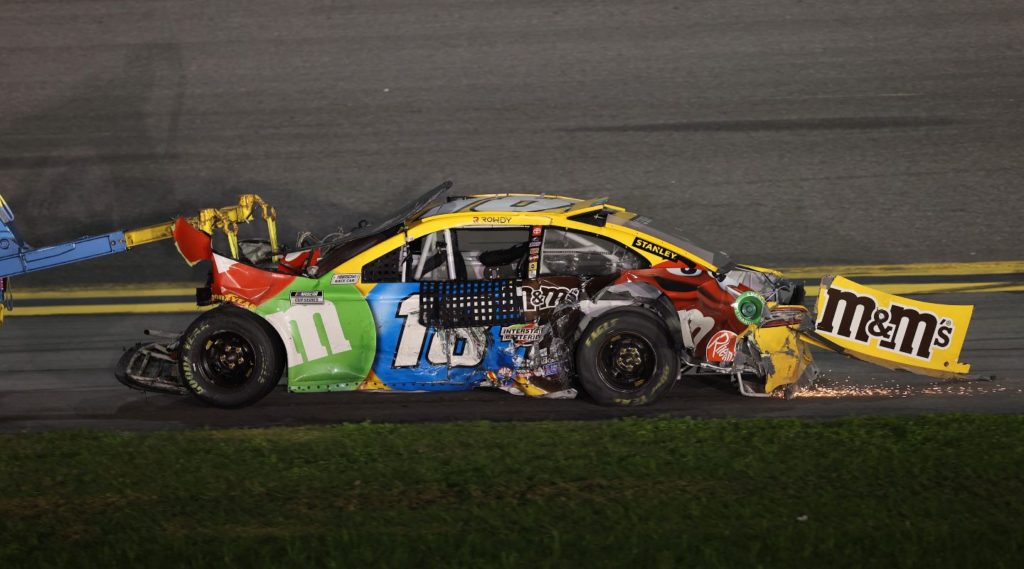 Kyle Busch wrecked race car on tow truck after Daytona 500 2021 wreck