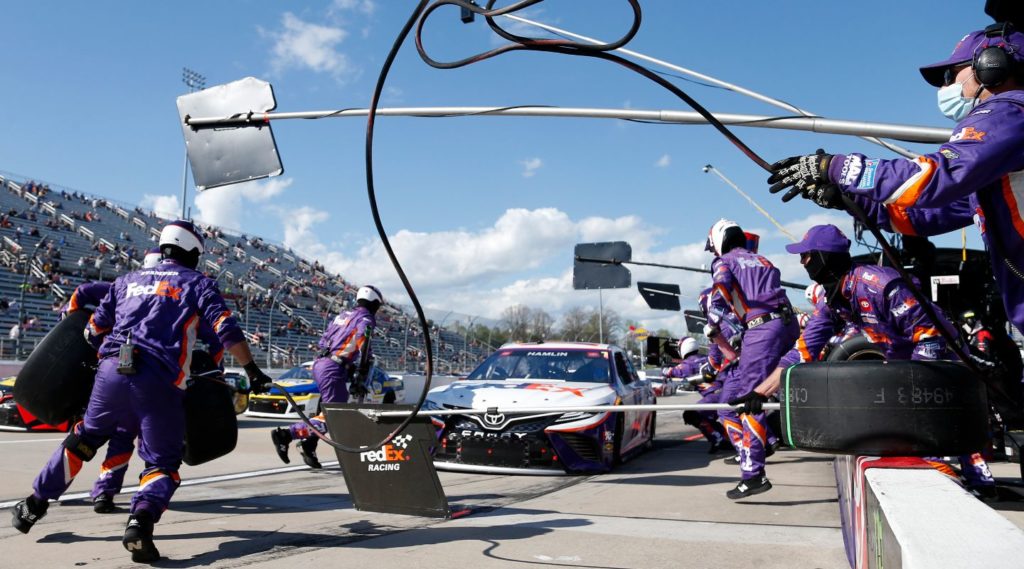 Denny Hamlin making a pit stop at Martinsville